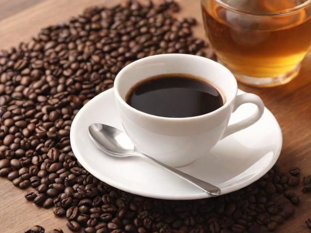 茶叶咖啡因含量解析:比咖啡更温和的提神选择