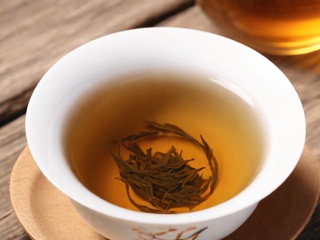 茶叶可以减肥吗？科学解析喝茶瘦身的真相与实用技巧