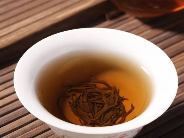 茶叶含钾高吗?常见茶类钾含量解析及健康影响