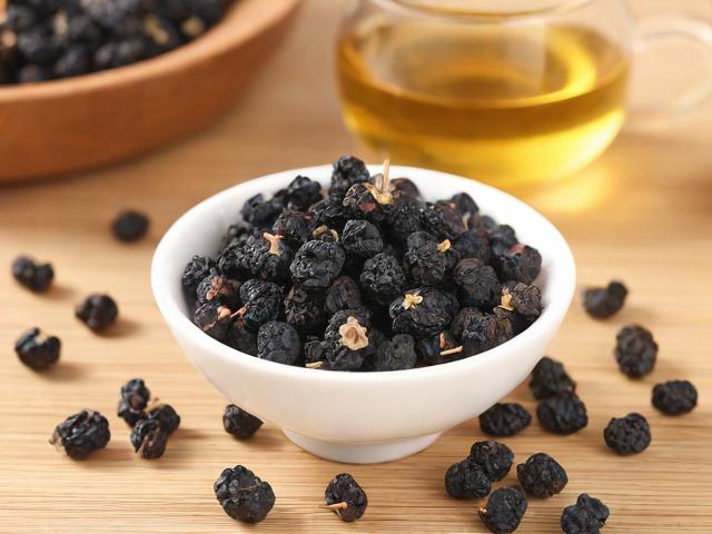 黑枸杞能和茶叶一起泡水喝吗？科学解析+最佳搭配方法