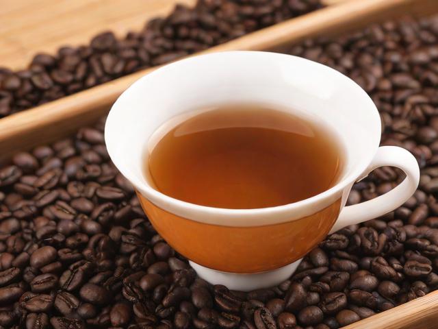 茶叶成分解析：了解茶多酚、咖啡因与茶氨酸的作用与健康益处