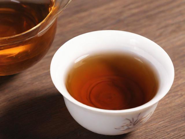 茶叶对胃有伤害吗？科学解析不同茶类对胃的影响及饮用建议