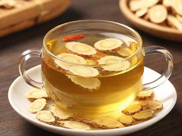 茶叶和黄芪可以一起泡水喝吗?揭秘养生搭配的正确方式
