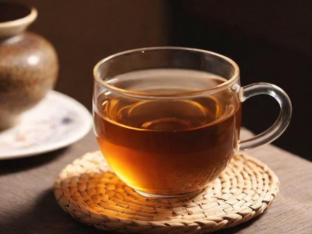 喝茶会不会变老?揭秘茶叶的抗衰老秘密与科学饮茶方法