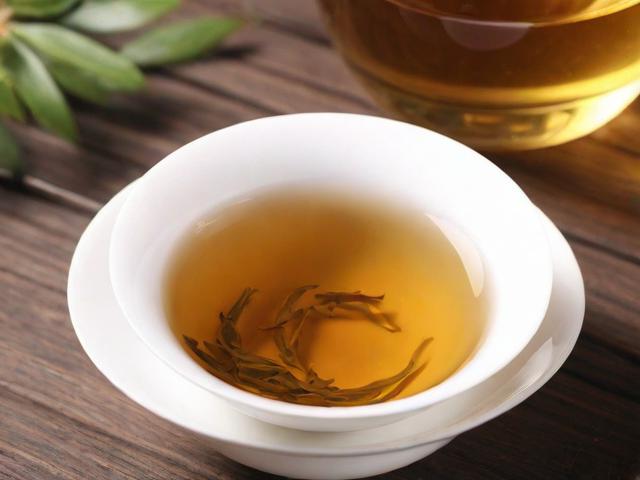 吃完饭多久喝茶最合适?科学饮茶时间管理指南