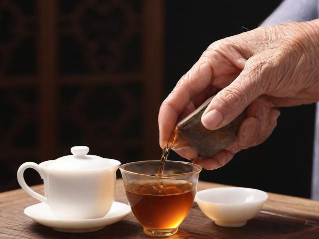 喝茶的老头：揭秘老年人饮茶偏好与健康益处